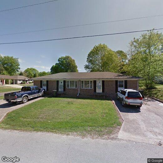 402 Parrish St, Martin, TN 38237 Room for Rent in Martin, TN