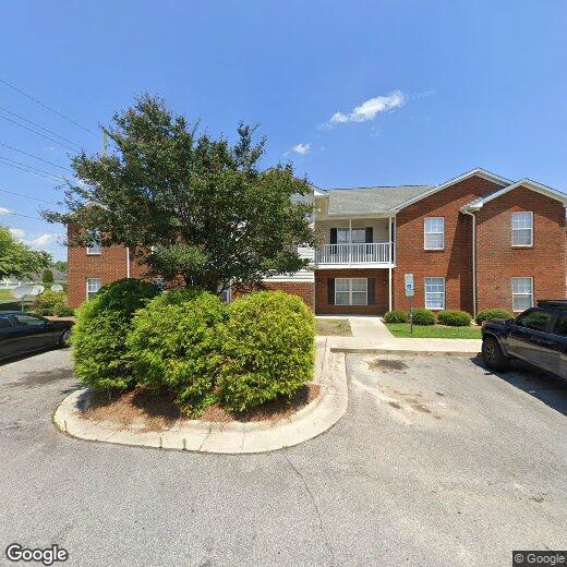 Foto principal - 3001 MacGregor Downs Rd