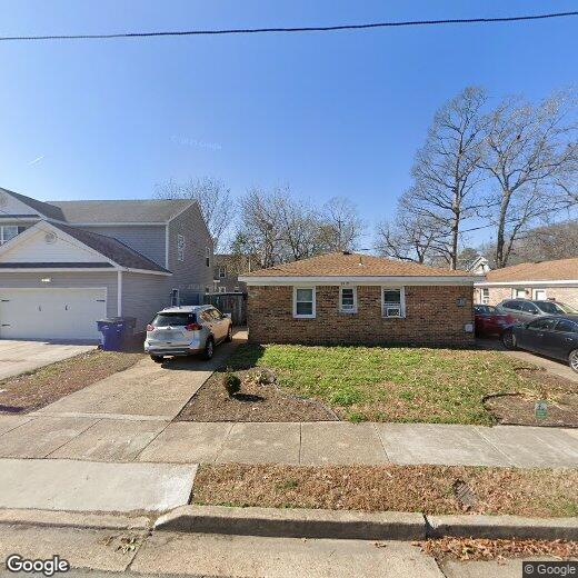 Foto principal - 8919 Brighton St