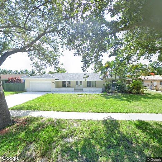 Primary Photo - 1300 SW 70th Ave