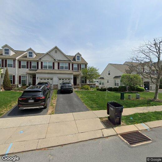 Primary Photo - Beautiful 3 Bedroom Townhome in Amberleigh...