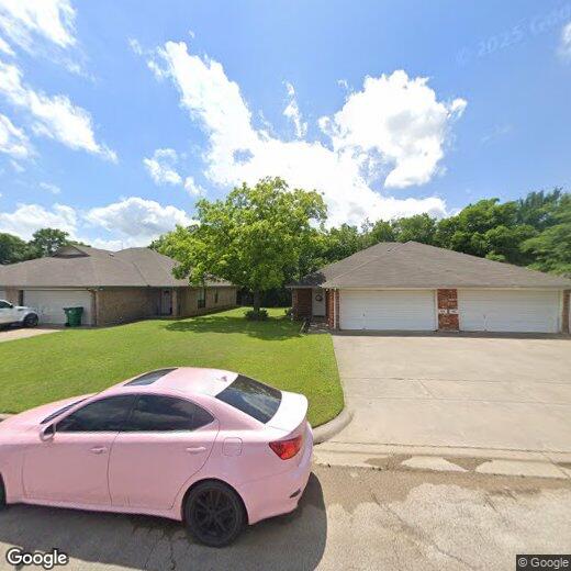 114 Honey Bee Dr, Joshua, TX 76058 Townhome Rentals in Joshua TX