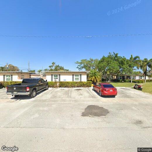 Foto principal - 423-423 Revere Rd
