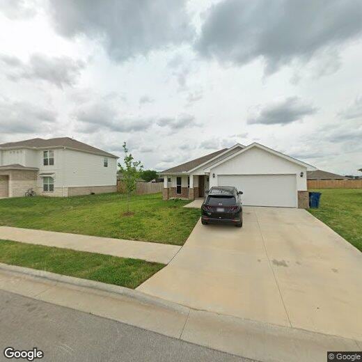 327 Swaden Ln, Webb City, MO 64870 Condo for Rent in Webb City, MO