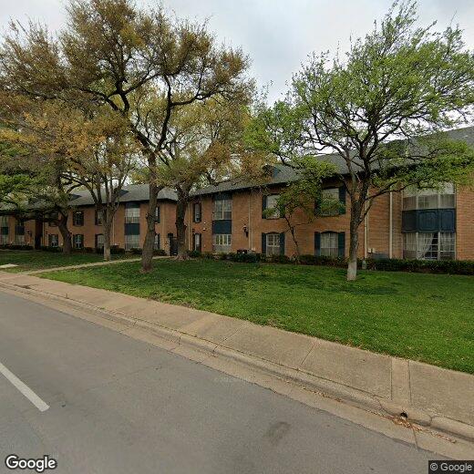 Foto principal - 6015 E University Blvd