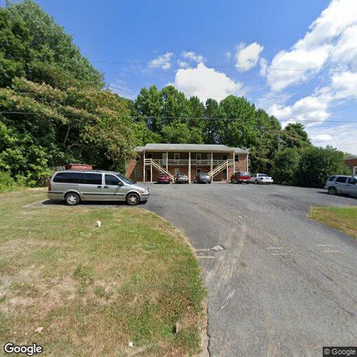 Foto principal - 1955 Lakeview Rd
