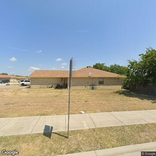 Foto principal - 841 White Rock St