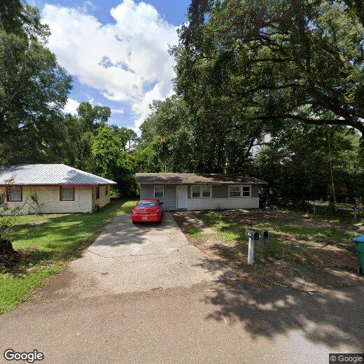 Primary Photo - 137 Rosewood Dr