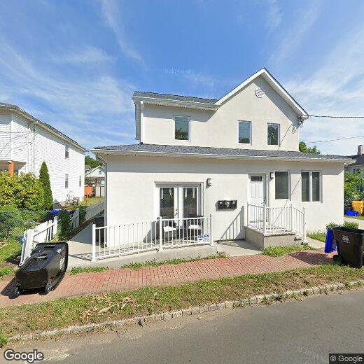 Primary Photo - 176 Main St