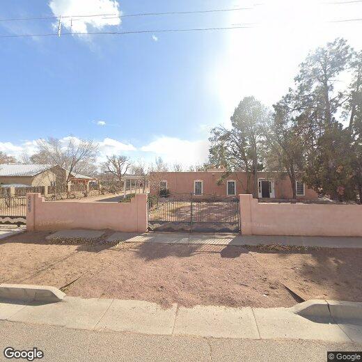 Primary Photo - 1000 Los Arboles Ave NW