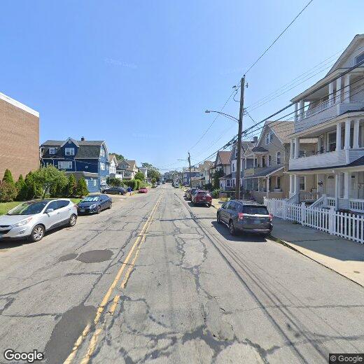 Foto principal - 345 Benham Ave