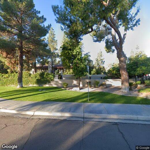 Primary Photo - 5200 S Lakeshore Dr