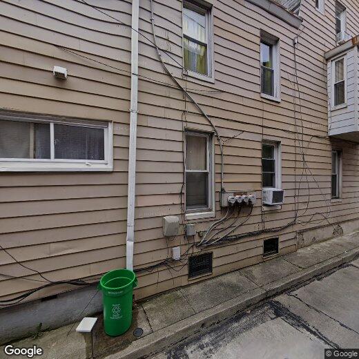 223 N 10th St Unit 1, Allentown, PA 18102 Room for Rent in Allentown