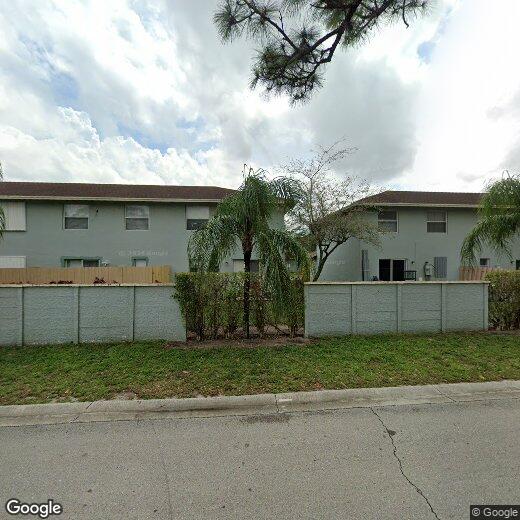 Primary Photo - 1401 Cypress Way W