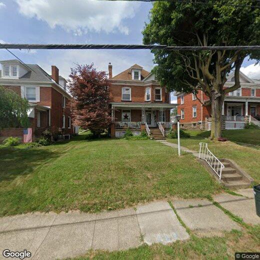 Primary Photo - 326 W College St