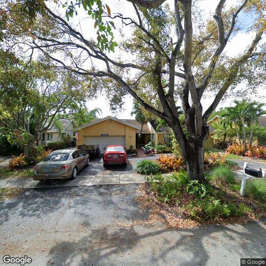 Primary Photo - 10240 SW 91st St