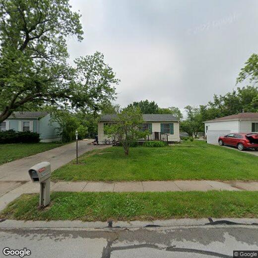 Primary Photo - 4 bed 2 bath