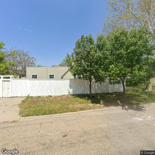 Foto principal - 2422 S Washington-