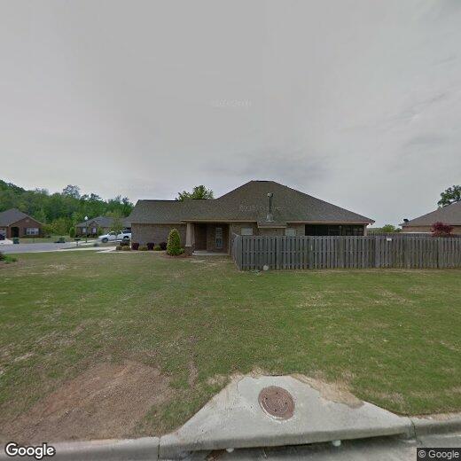 Foto principal - Beautiful Home with Screened in Patio and nice fenced backyard