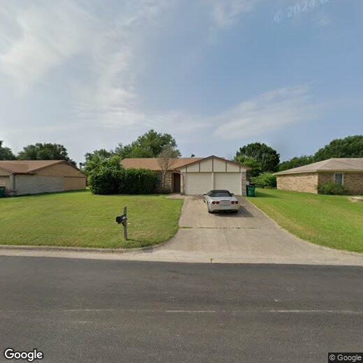 Primary Photo - 1703 La Fontaine Ln