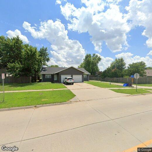 Primary Photo - 513 W Ave A