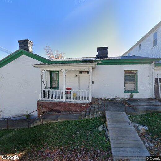 Primary Photo - 102 E 4th St