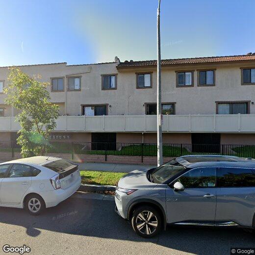 Foto principal - 4365 McLaughlin Ave