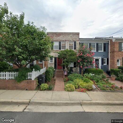 Primary Photo - 822 S Fairfax St