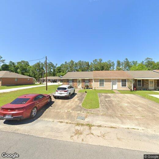 Primary Photo - 240 Victoria Dr