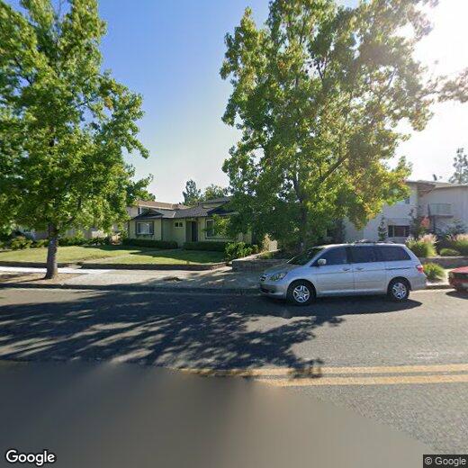 Primary Photo - Lovely 2 bedroom family home