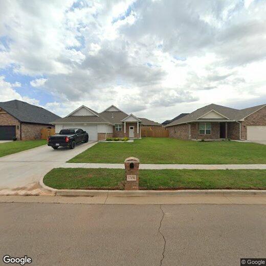 Foto principal - 17656 Walnut Creek Rd