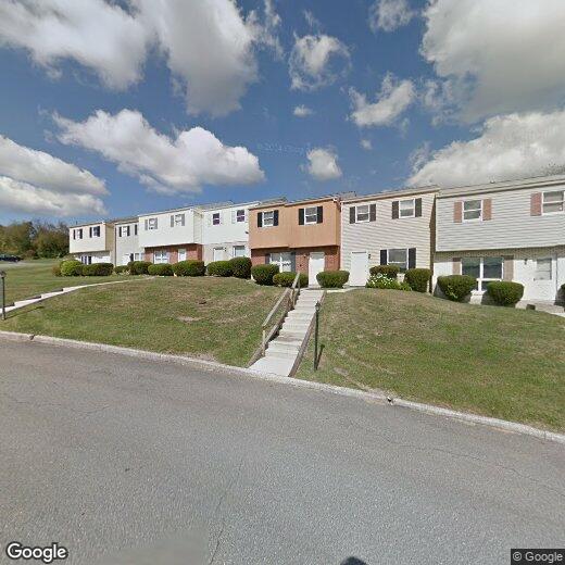Primary Photo - 107 E Hillcrest Ln