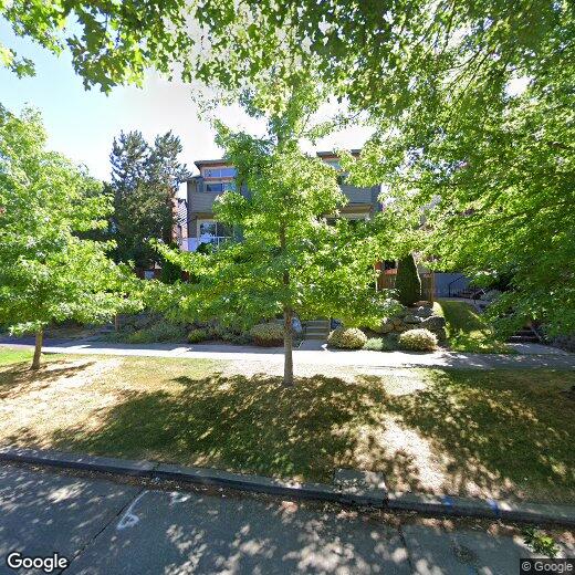 Foto principal - 2340 44th Ave SW