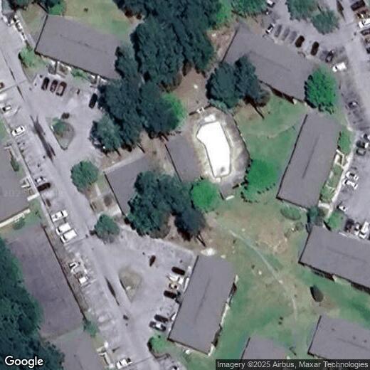 Primary Photo - 2100 Country Club Rd