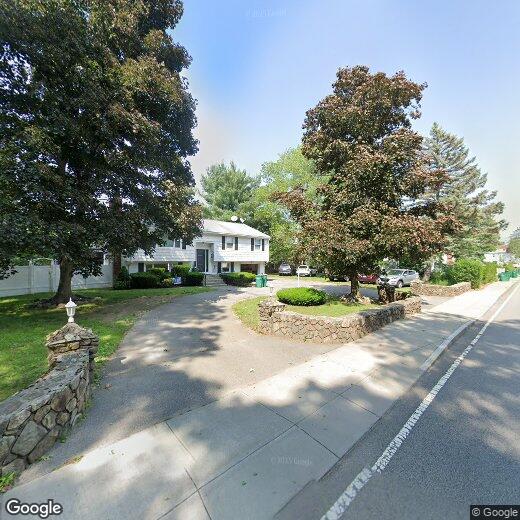 40 Dean St Unit K, Norwood, MA 02062 Room for Rent in Norwood, MA