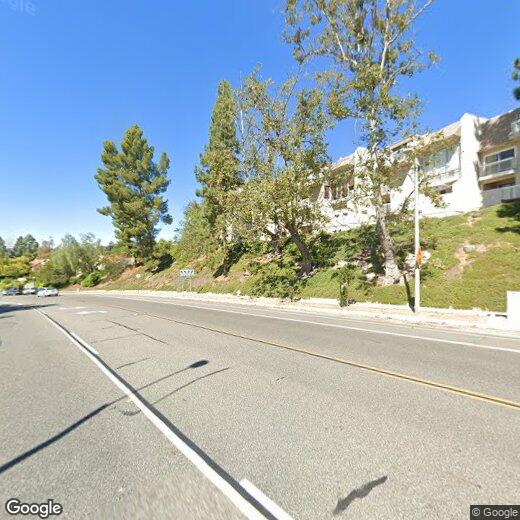 Primary Photo - 569 W Gainsborough Rd