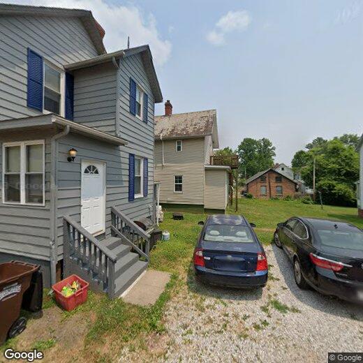 Primary Photo - 410 Maple St