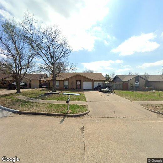 608 SW 25th St, Moore, OK 73160 House Rental in Moore, OK