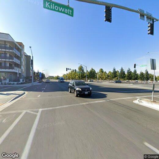 Primary Photo - Excellent 3 Bedroom Condo!