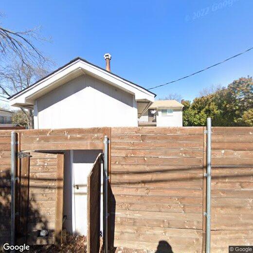 Primary Photo - 5444 Gaston Ave