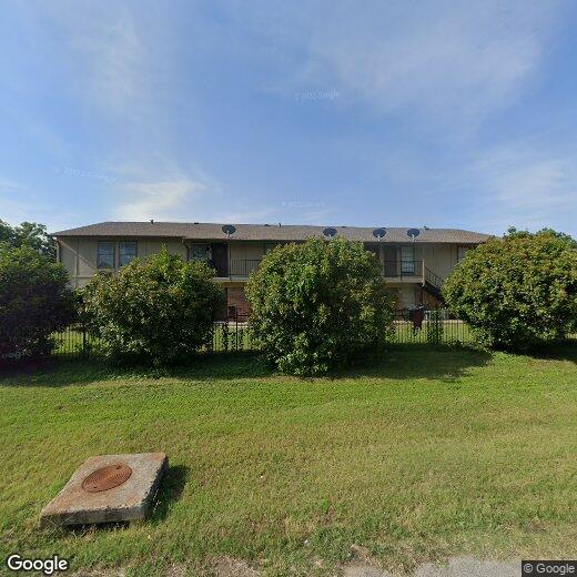 Primary Photo - 106 E Cedar St
