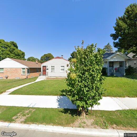 Primary Photo - 4682 N Parkway Ave