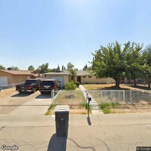 Foto principal - Charming 3-Bedroom Home in SW Visalia!