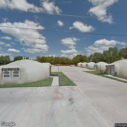 Primary Photo - 402 N Cemetery Rd