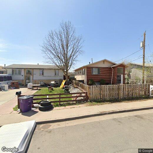 Primary Photo - 2786 W Yale Ave