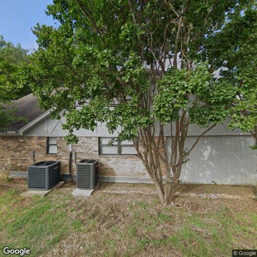 Foto principal - 1421 Pine Hill Dr