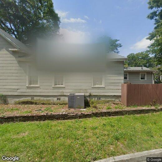 Foto principal - 909 College St