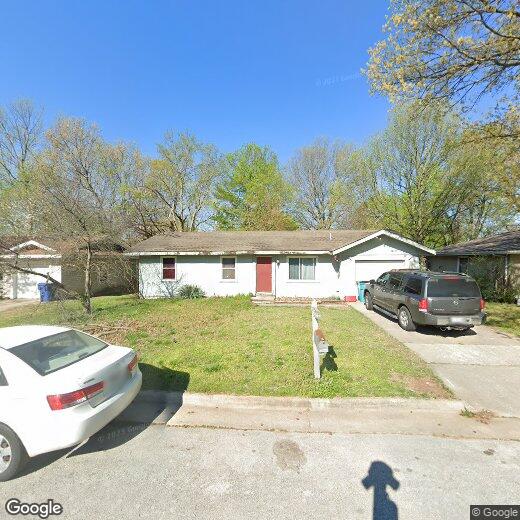 Primary Photo - 203 N Meadowview Ave