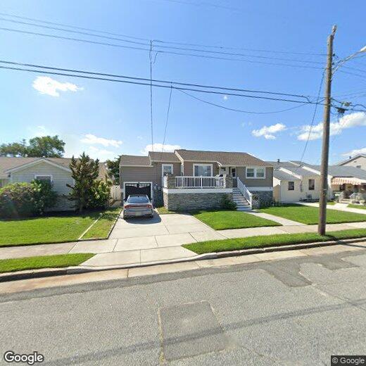 Primary Photo - 110 N Suffolk Ave