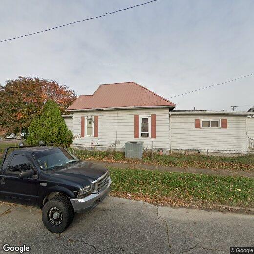 Primary Photo - 332 30th St